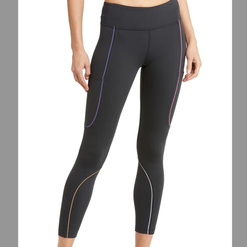 Outdoor Voices FrostKnit 7/8 Legging in black/reflective rainbow